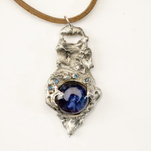 NK | 0025 | Black light necklace